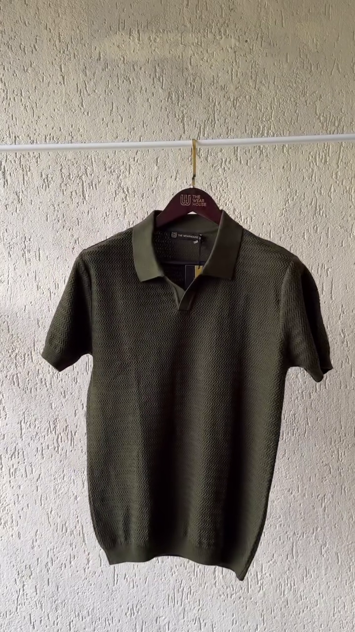 Monochrome Charm – Textured Grey Knit Collar Polo with Crisp White Drawstring Cotton Pants for Men - Image 5