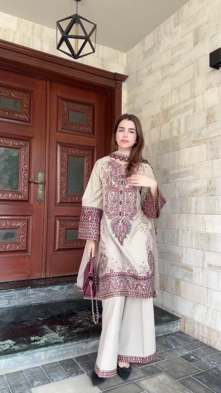 Cream Beige Embroidered Lawn Suit with Printed Borders & Maroon Detailing πΈπ€ - Image 3